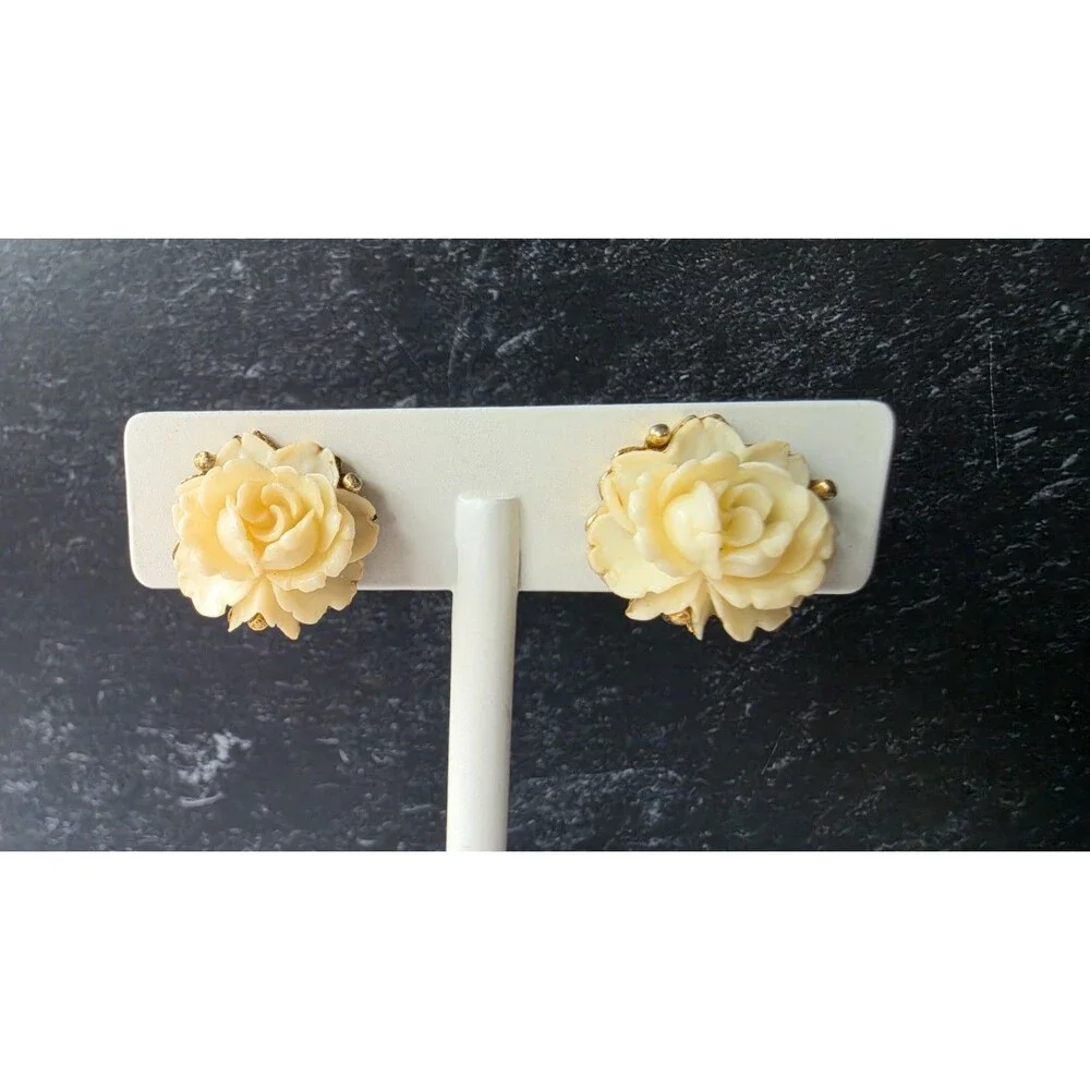 Celluloid Floral Gold Tone Metal Clip-on Screwback Earrings Vintage